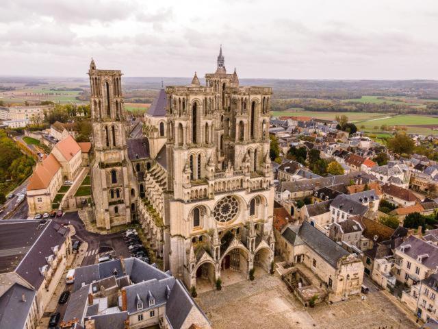 Le Colombier Apartment Laon Exterior photo